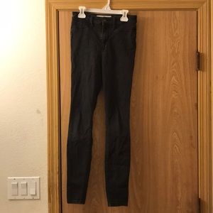 High-Rise Hollister Skinny Jeans (Black)